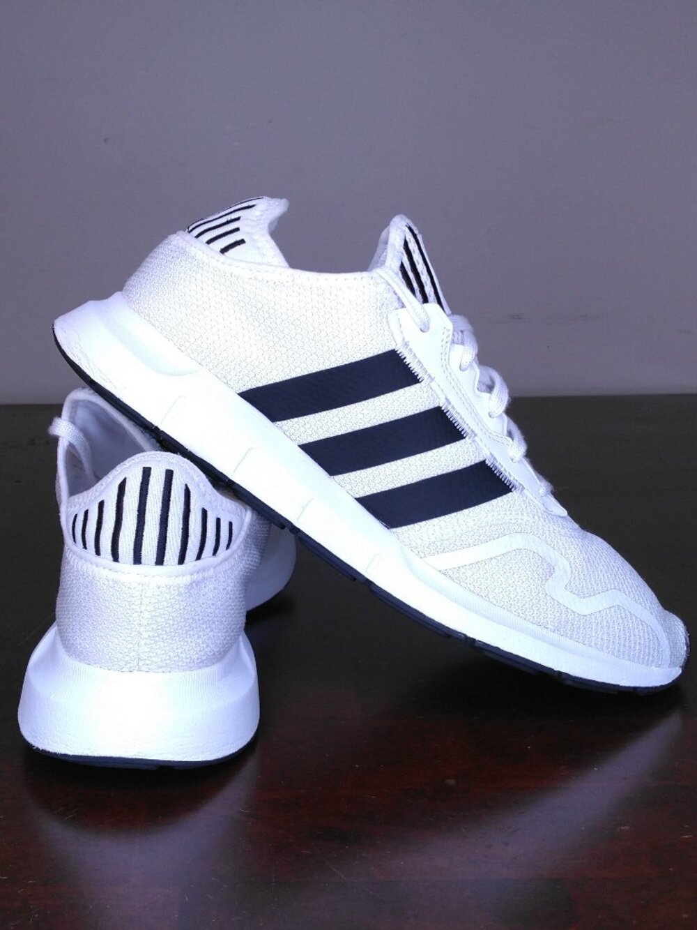ADIDAS Swift Run X Shoes Mens SIZE 13 ART FY2111 WHITE Black RUNNING 3 Stripes